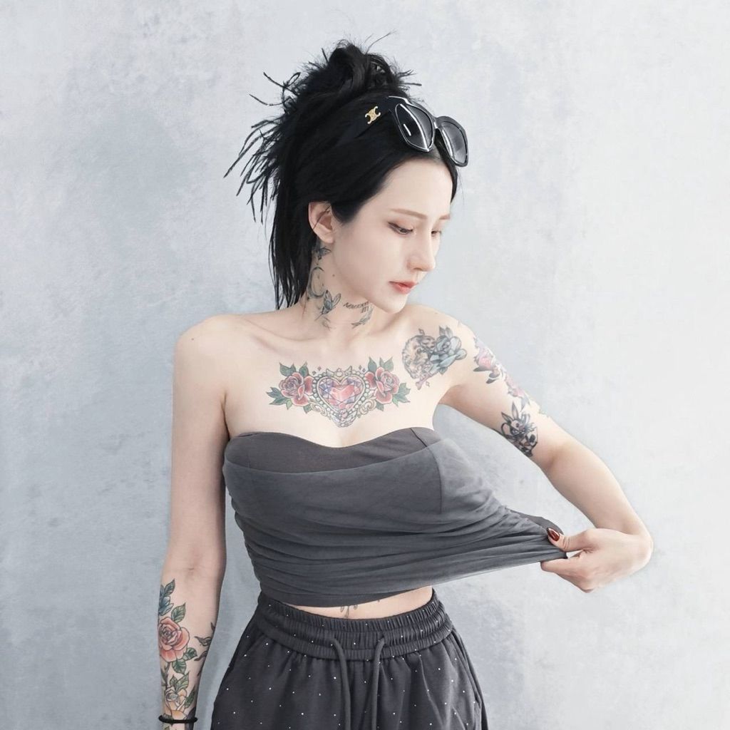 tw-11134207-820lg-mmbrandxqpds75