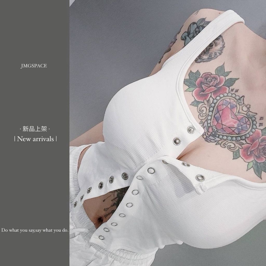 tw-11134207-820la-mog4zvle1hc12a