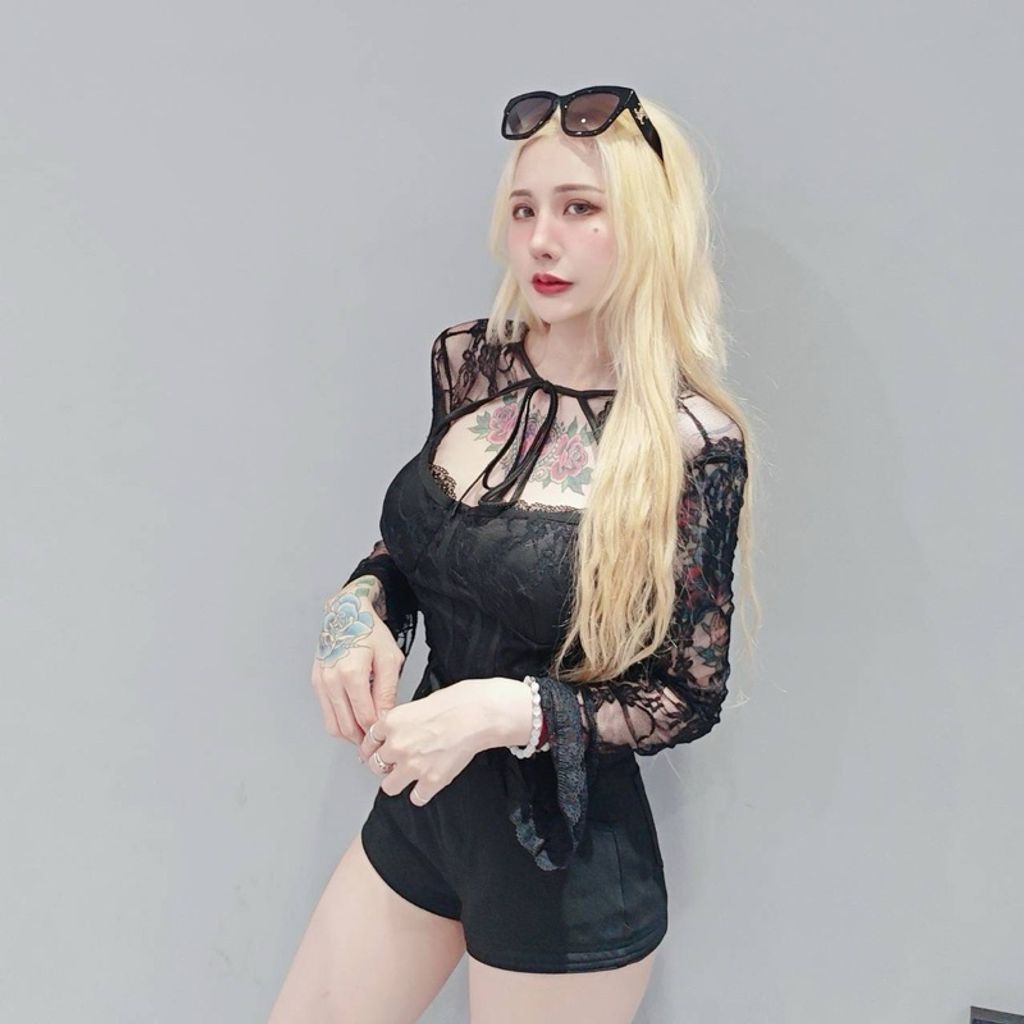 tw-11134207-7rbke-m7wivsid5c4g1d