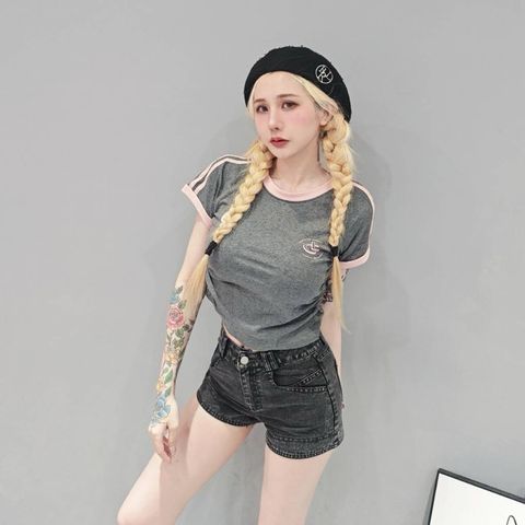 tw-11134207-7rbk4-m8yc9tow6aqv1a