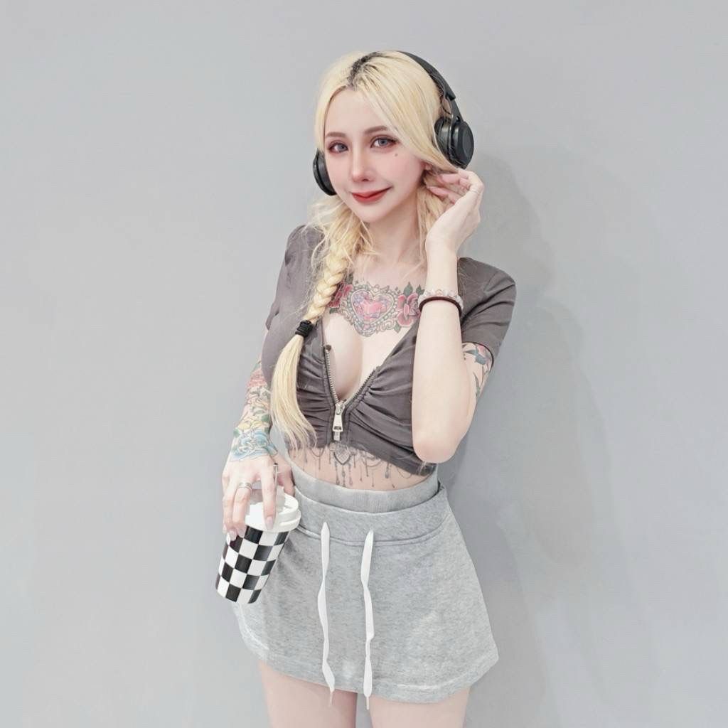 tw-11134207-7ra0p-mbuhkqok3f555f