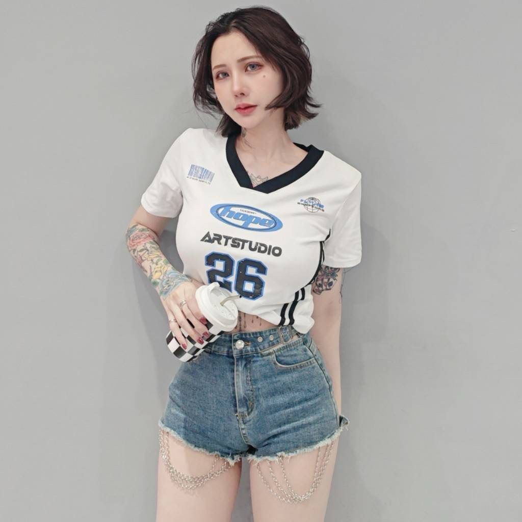 tw-11134207-7ra0t-mcxej3z6rwu79d