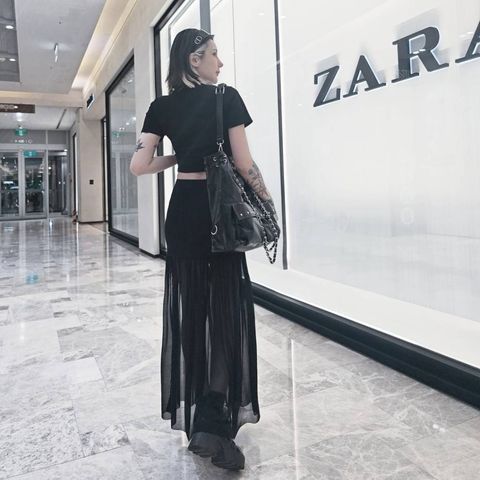 tw-11134207-81ztc-mf8cvn7bspos98