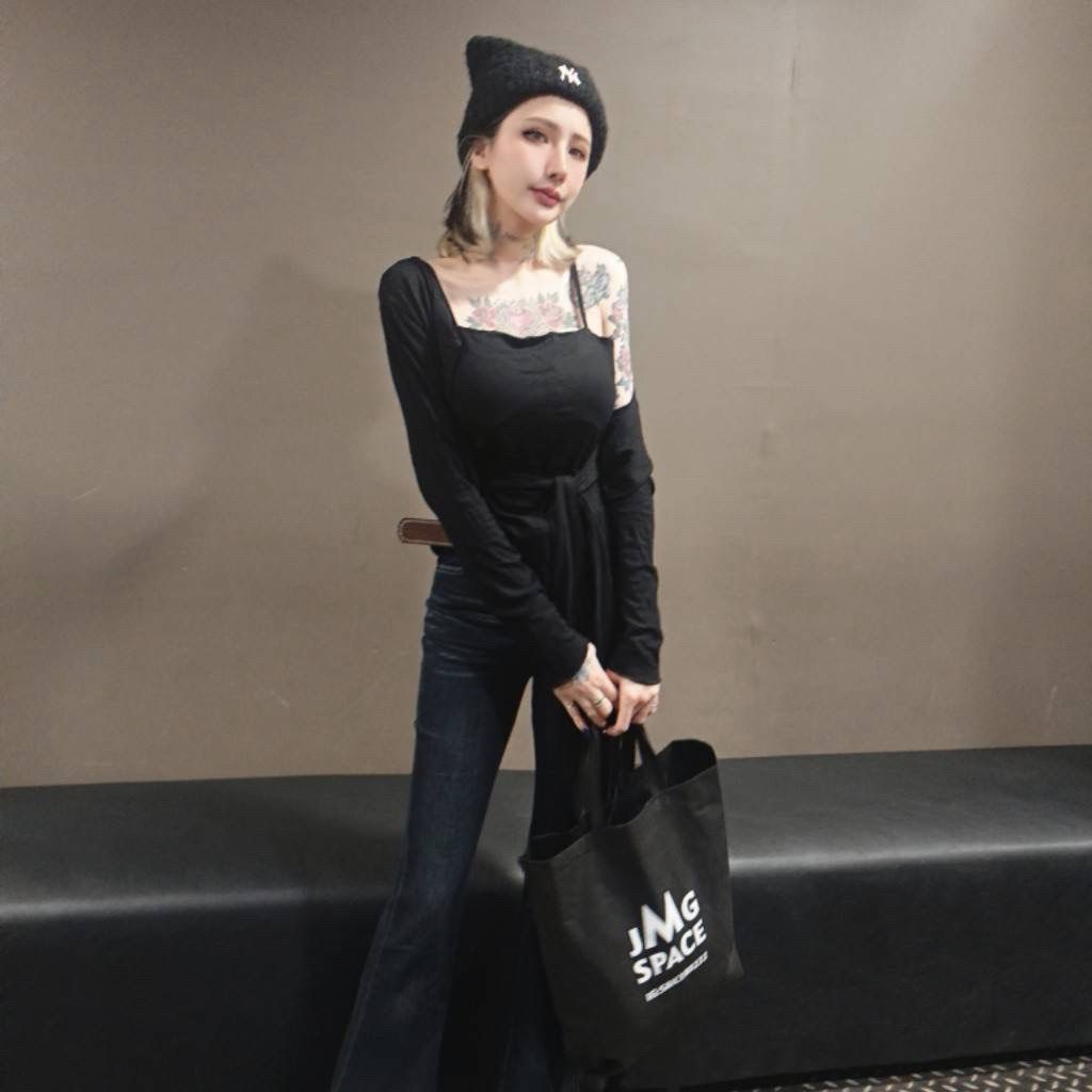 tw-11134207-81ztf-mgulxenxaf4c96