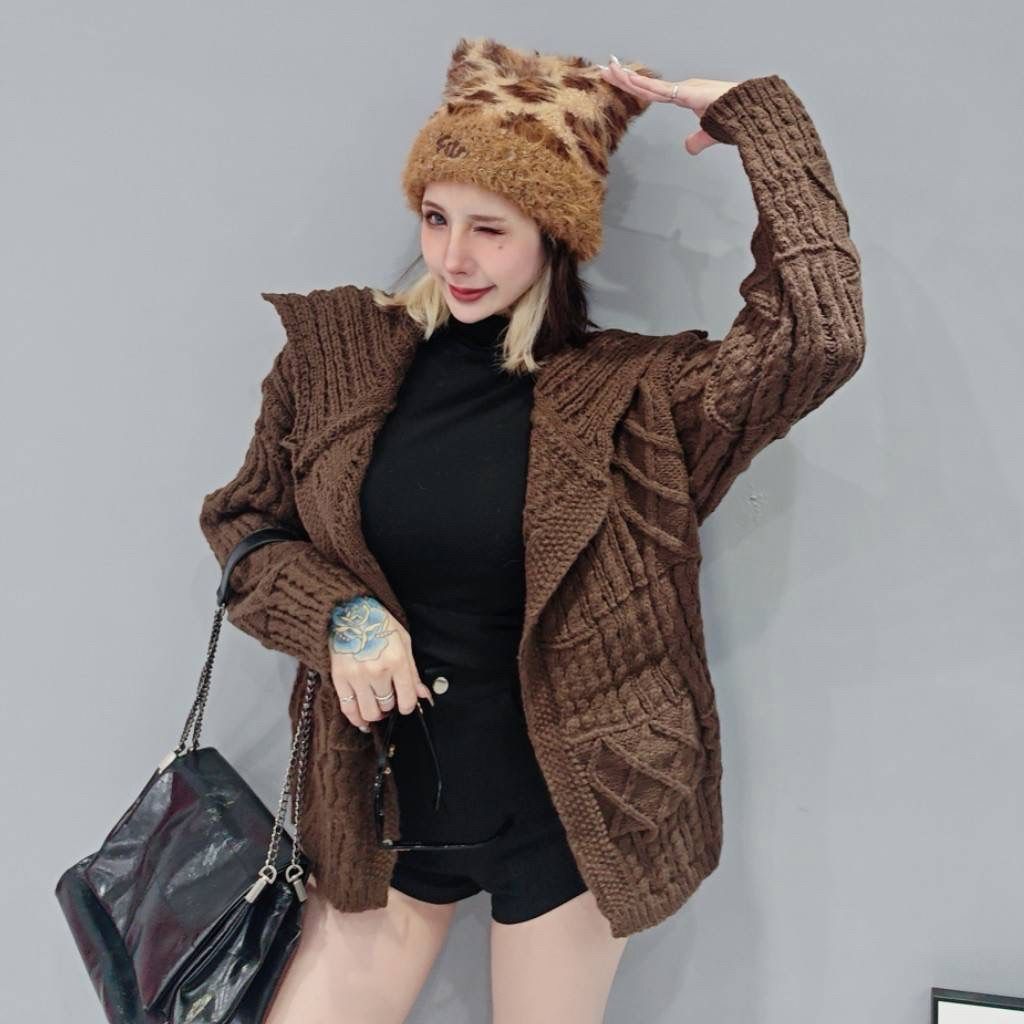 tw-11134207-81ztf-mic37qbxrw1z70