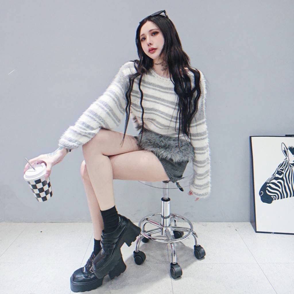 tw-11134207-81ztd-mj60qrnf9dky64