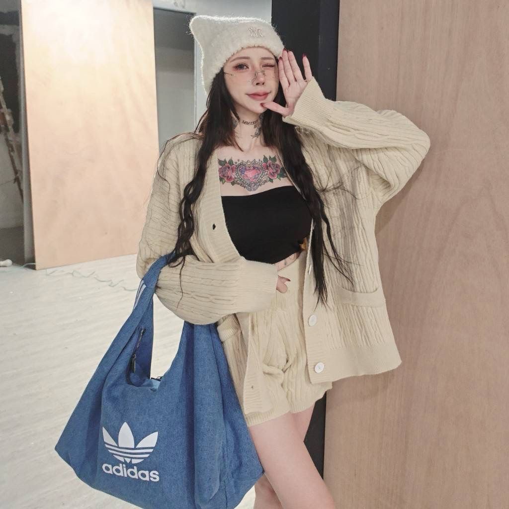 tw-11134207-81zti-mjvjjpoj8xs264