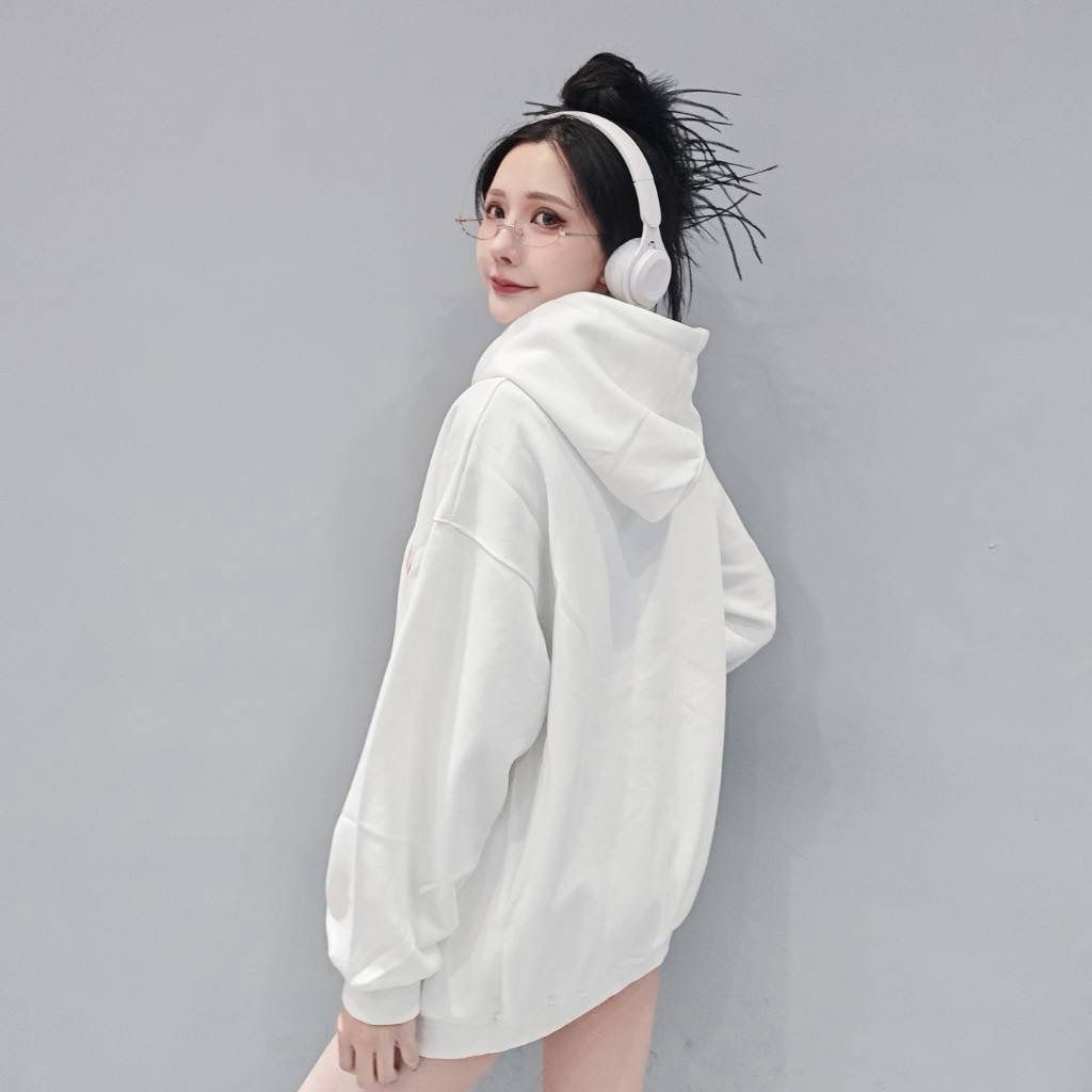 tw-11134207-820l8-mkb1wqi1r18n1e