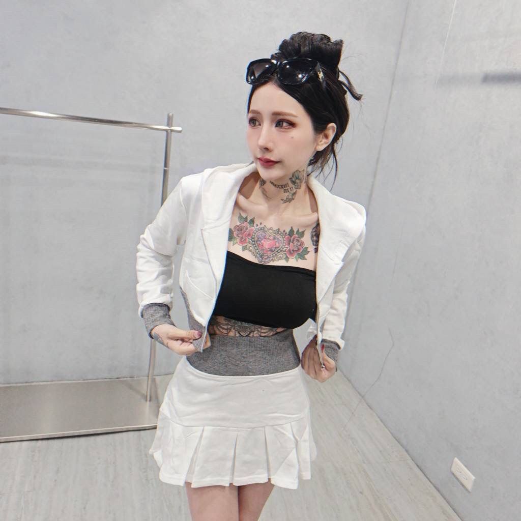 tw-11134207-820la-mkiem9sp61vn5d