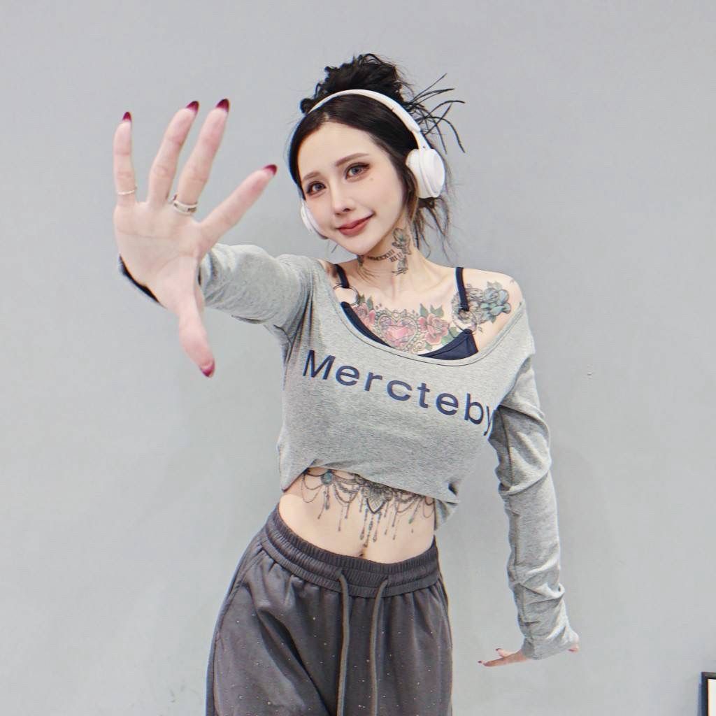 tw-11134207-820la-mkieokqvx5aeec