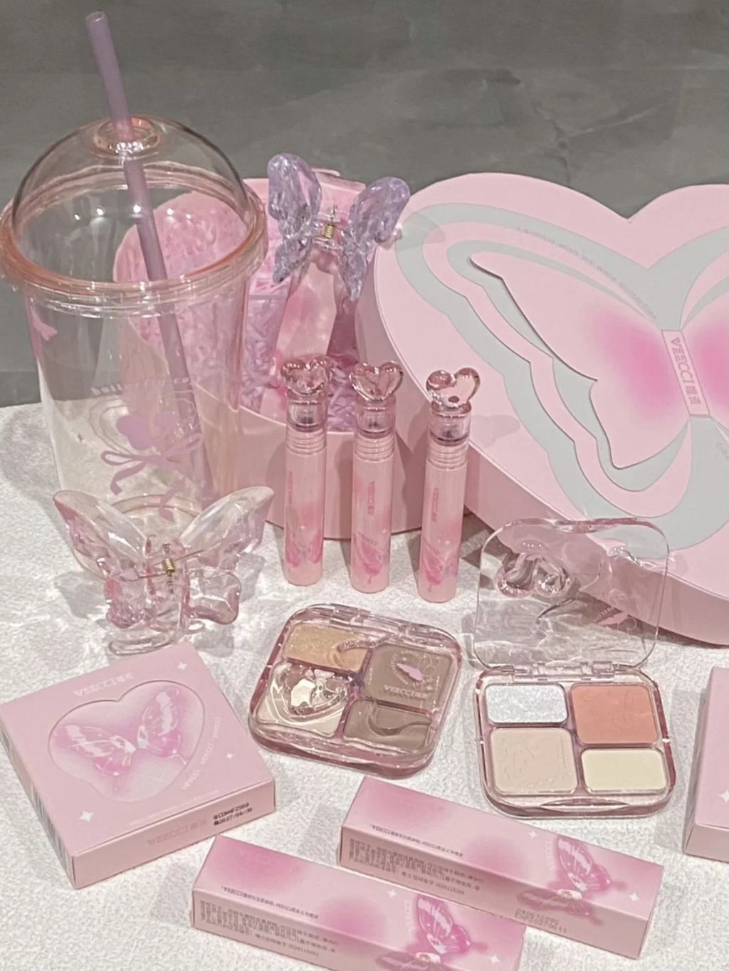 🫧新品🦋这还是我认识的唯资？冰透蝴蝶美哭！_2_清蒸大咸鱼__来自小红书网页版