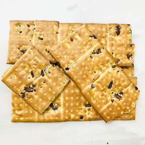 Khong Guan Biskut Sultana (Raisin).jpg