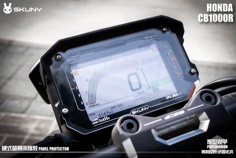 CB1000R-01