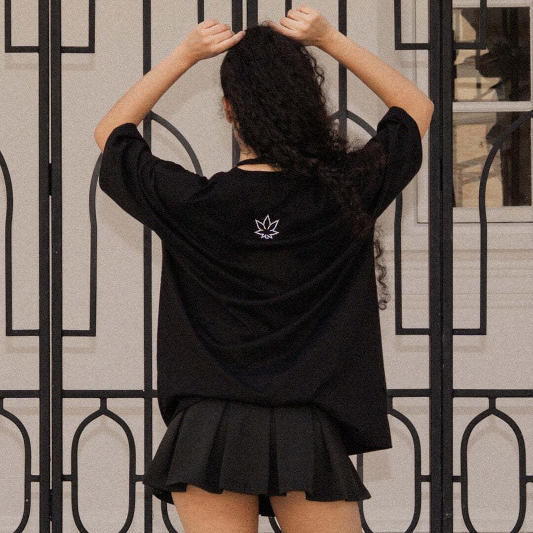 Blessed26_Finish_Pearl_Logo_Tee_Black_03_2048x2048