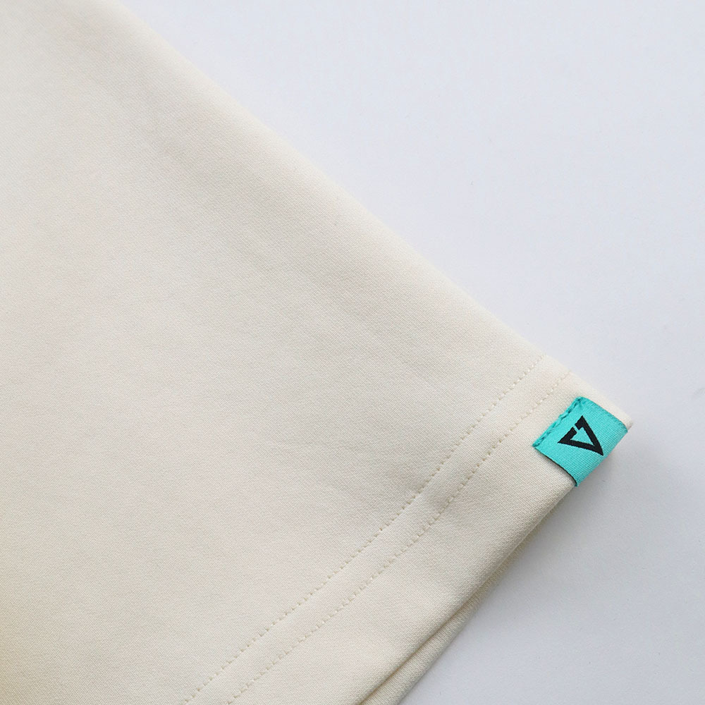 Sculpta Triangle Emblem Tee-CreamWhite-Details-5