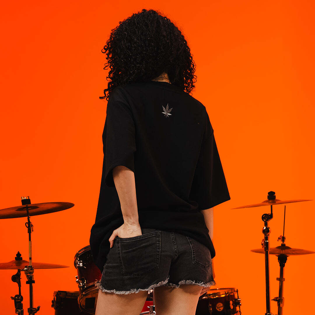 Milestoned_Signature_Tee_Black_03_2048x2048