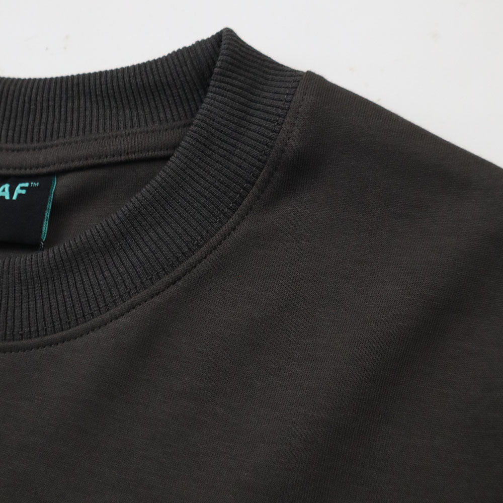 MV-GradientLogoTee-Grey-5