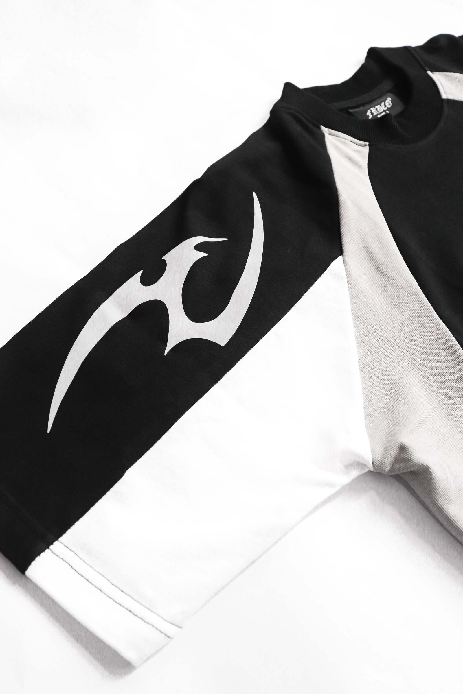 FB8346B7-AC19-47A0-8F81-70CFD3FE23F3