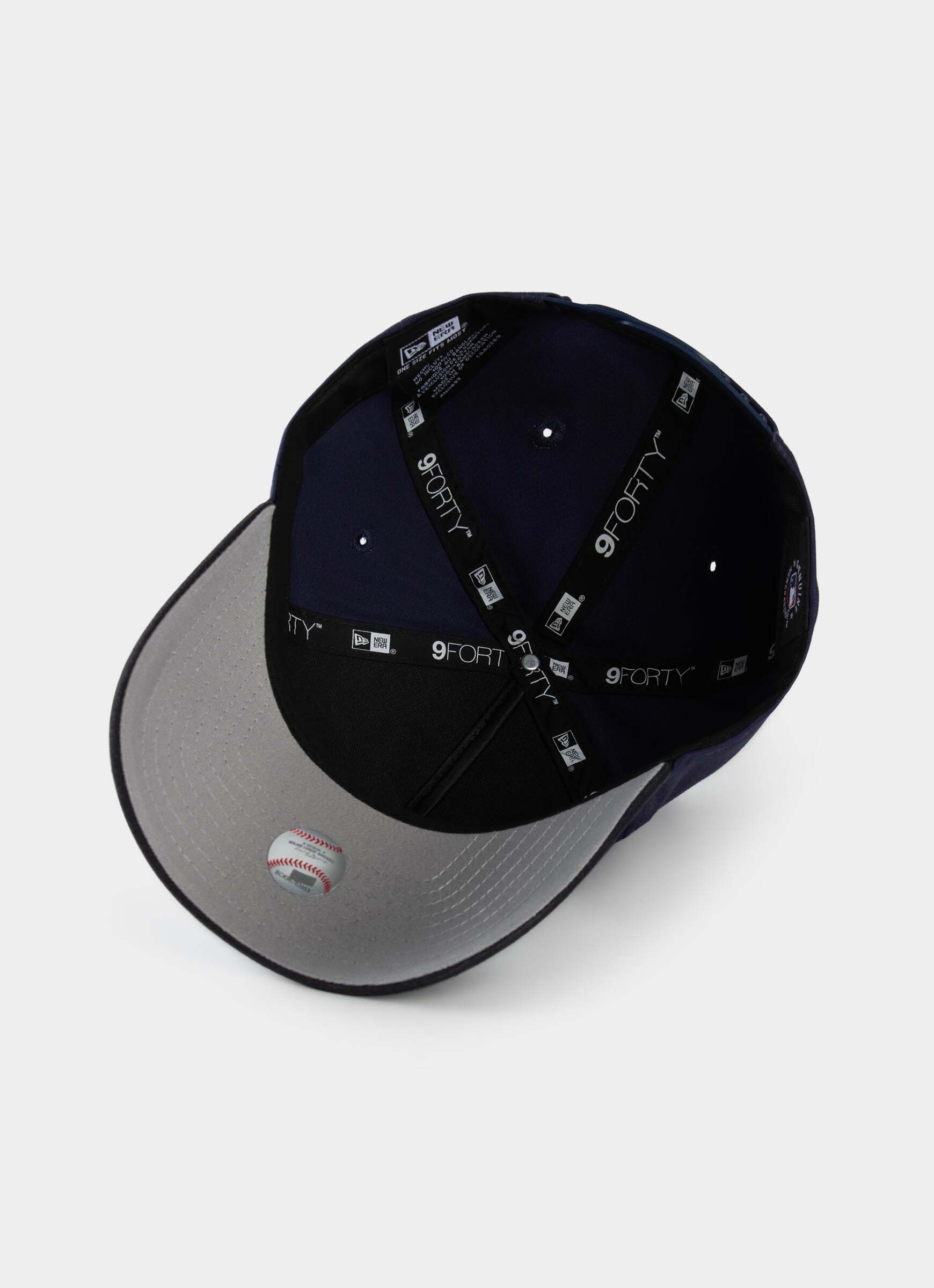 new-era-mlb-9forty-a-frame-new-york-yankees-2shade-wash-light-navy-snapback-navy-back-detail-60121