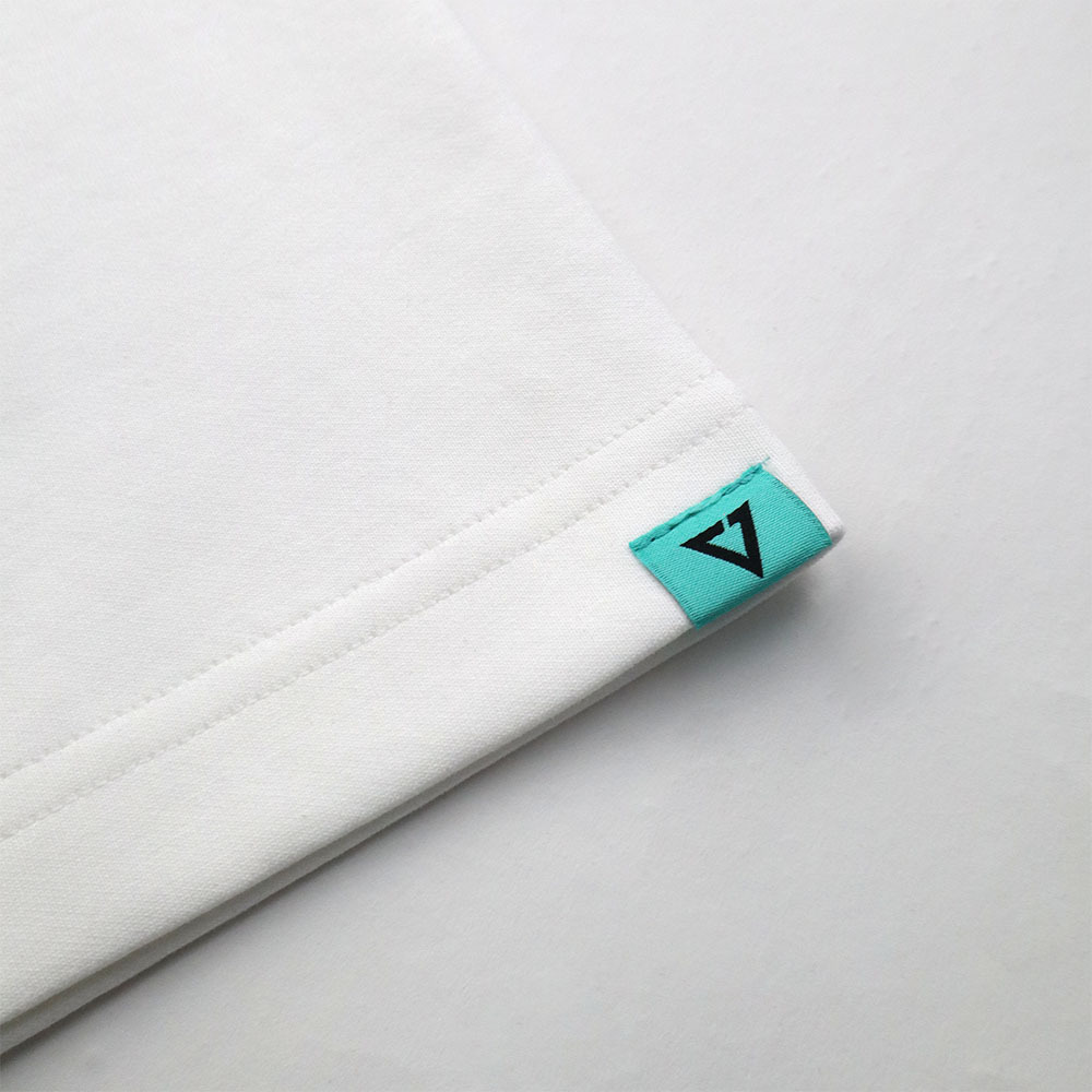 RU-Embroidery-Stallion-Tee-White-Details-2