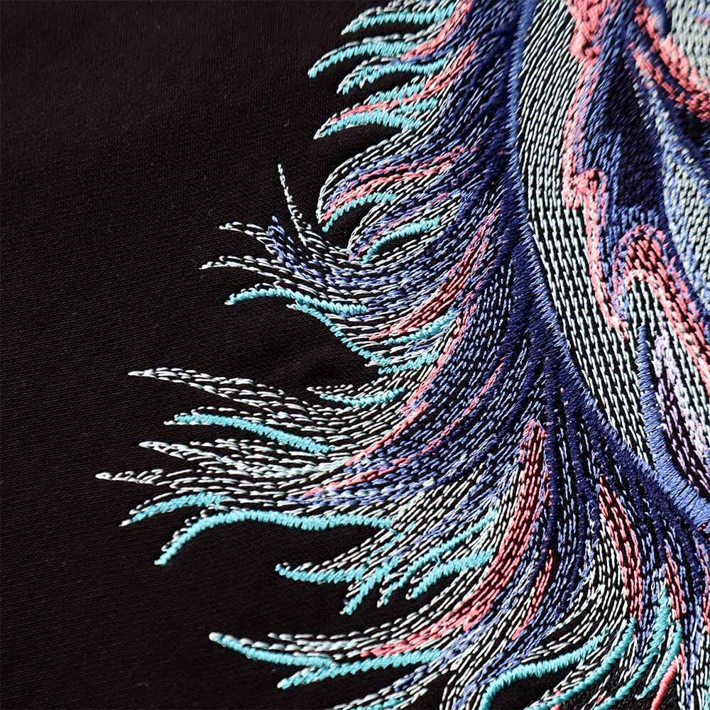 RU-Embroidery-Stallion-Tee-Black-Details-7