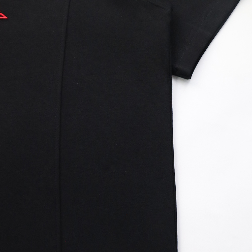 RU-Chest-Embroidery-Logo-Tee-Black-Details-2