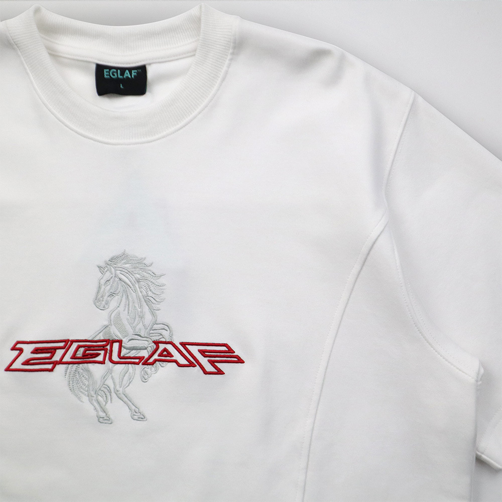 RU-Chest-Embroidery-Logo-Tee-White-Details-2