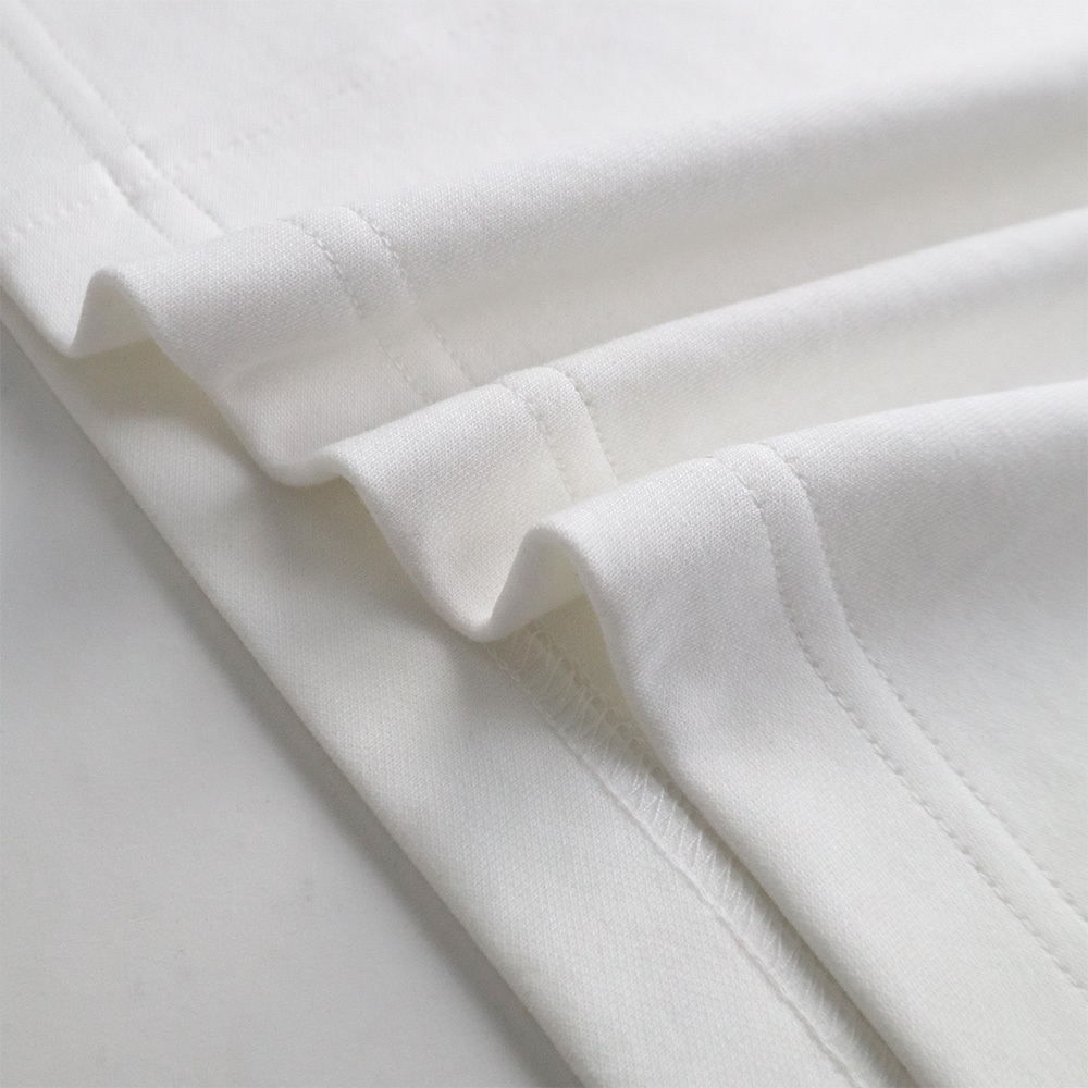 RU-Chest-Embroidery-Logo-Tee-White-Details-3