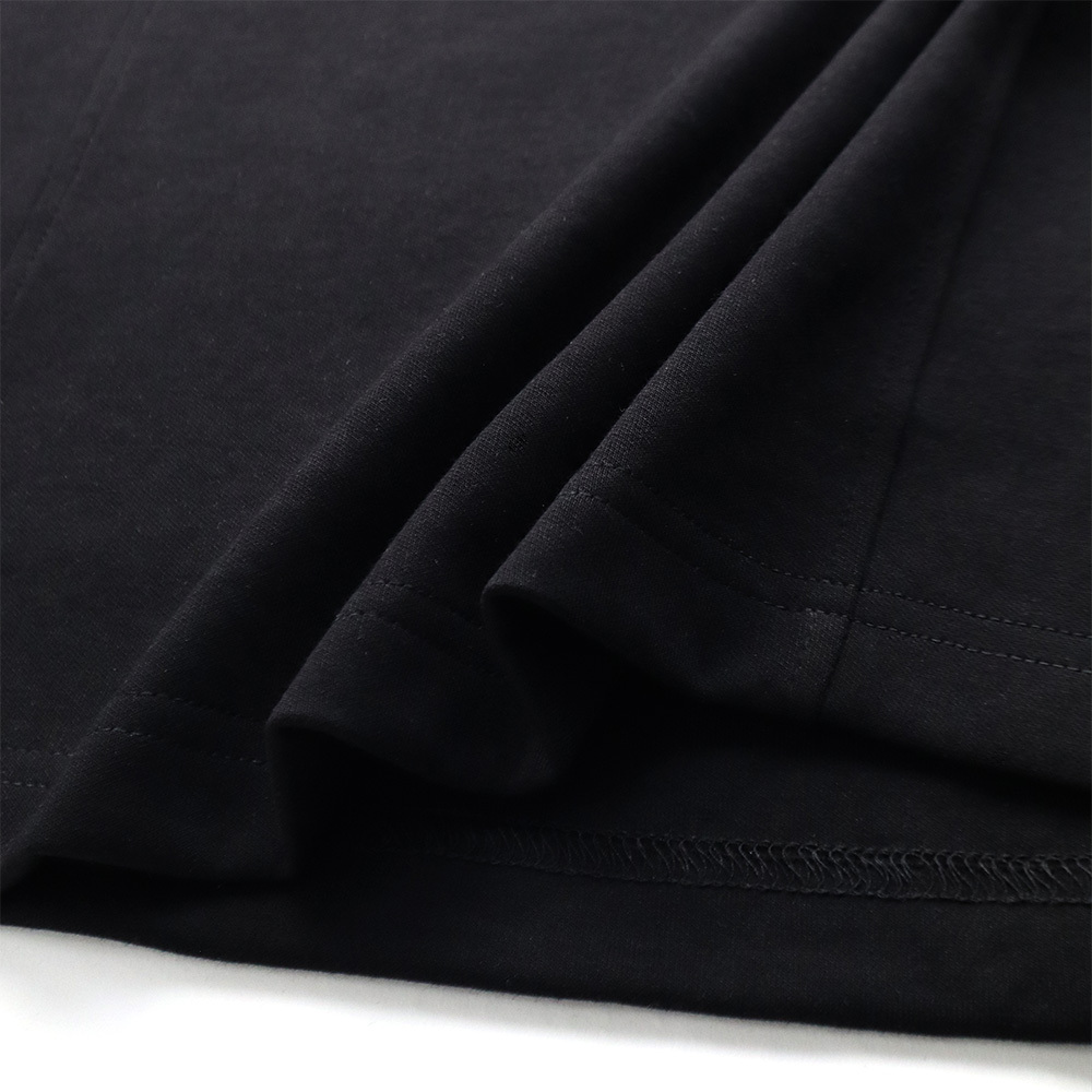 RU-Chest-Embroidery-Logo-Tee-Black-Details-4