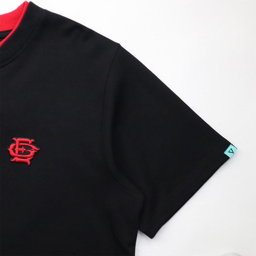 RU-Chinese-Knot-Tee-Black-Details-5