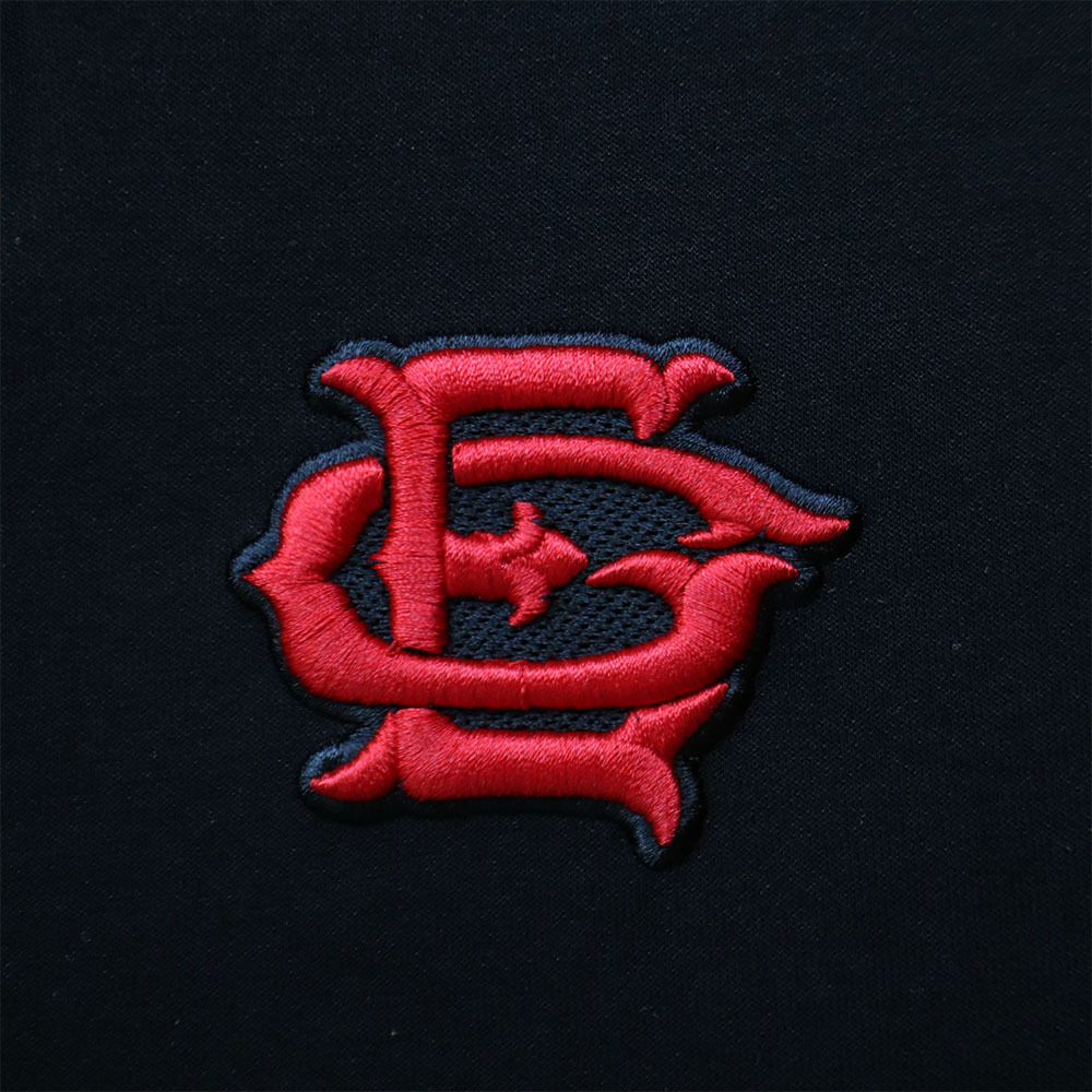 RU-Chinese-Knot-Tee-Black-Details-2