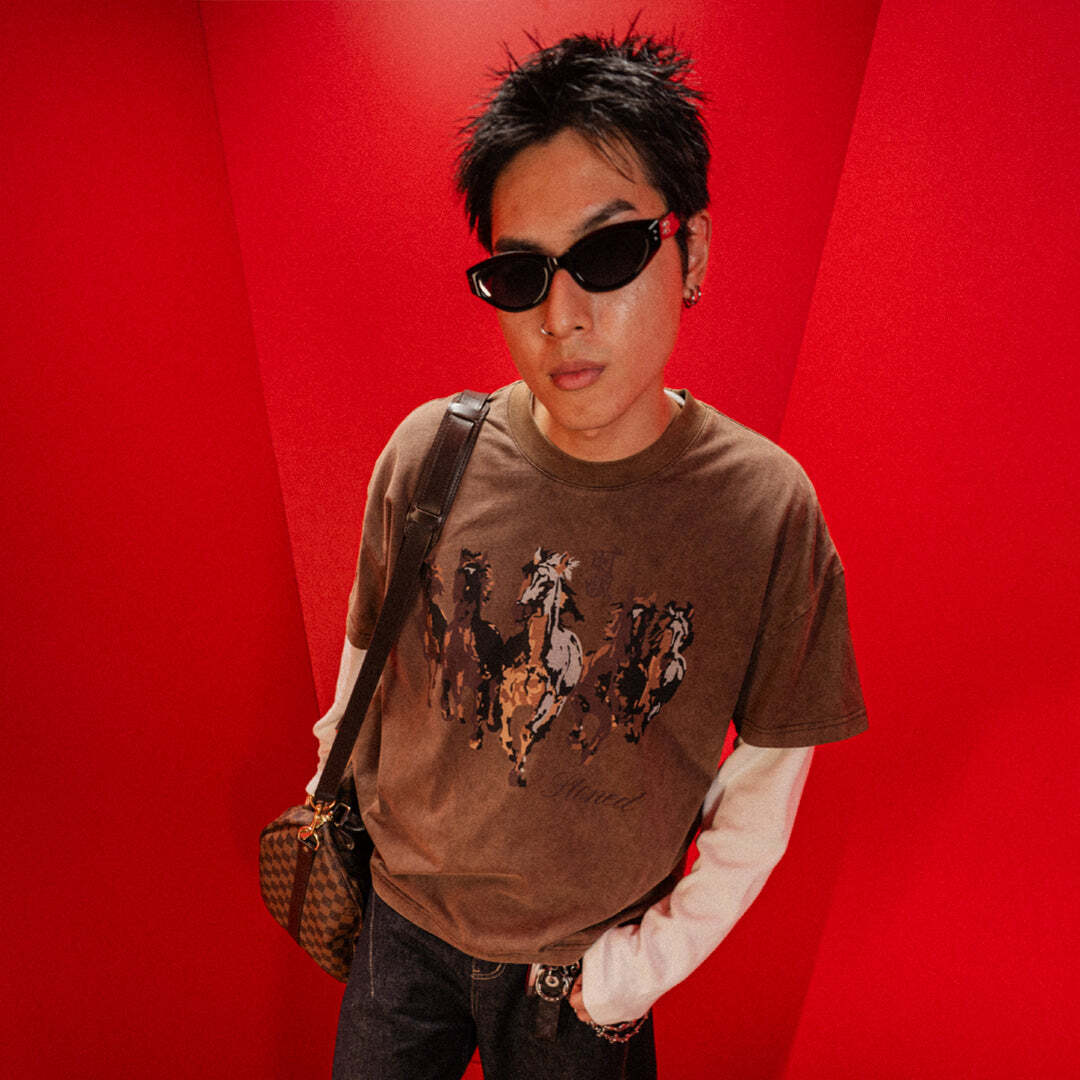 Dark_Horse_Gallop_Tee_Brown_01_2048x2048