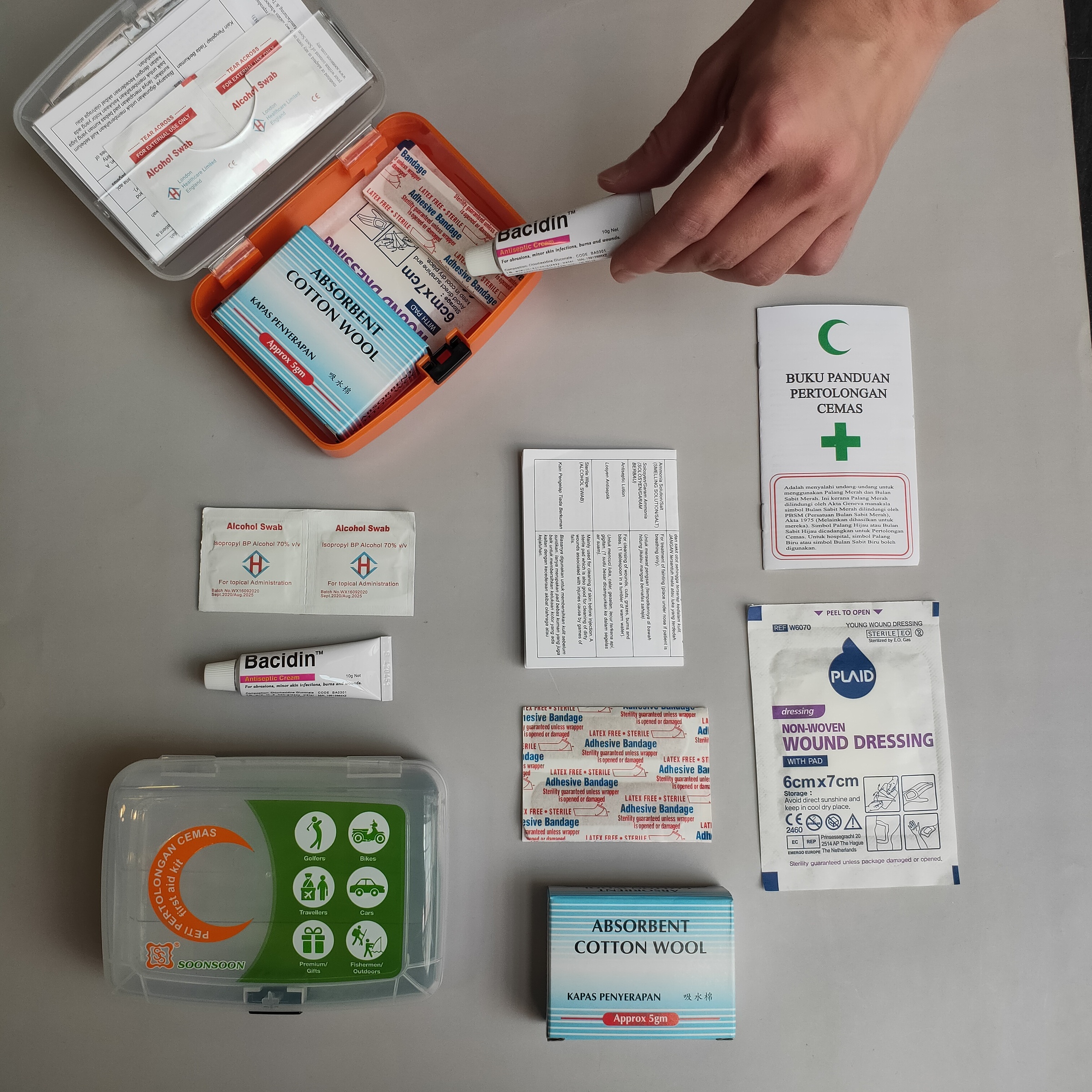 mini first aid kit 4.jpg