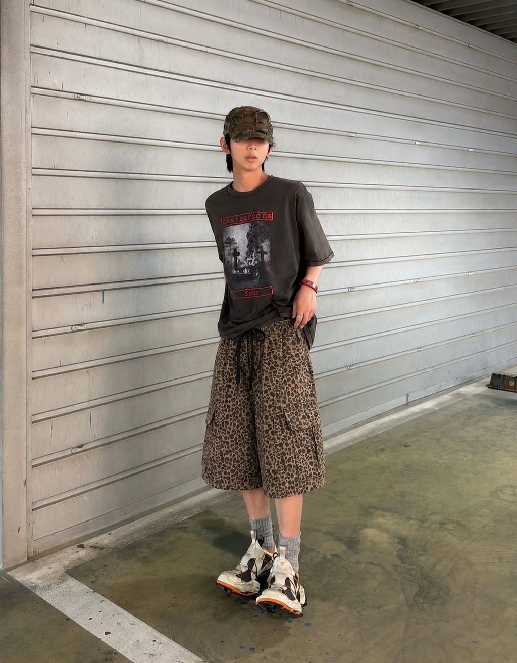 LINE_ALBUM_95916-韓國豹紋口袋工作六分褲_260529_2