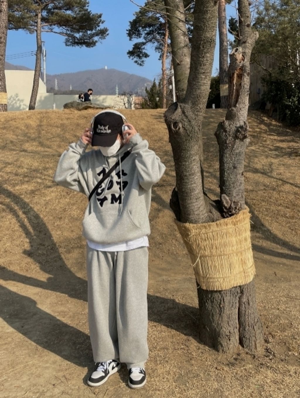LINE_ALBUM_98964-韓國NOR毛巾繡花厚磅帽T_241011_161
