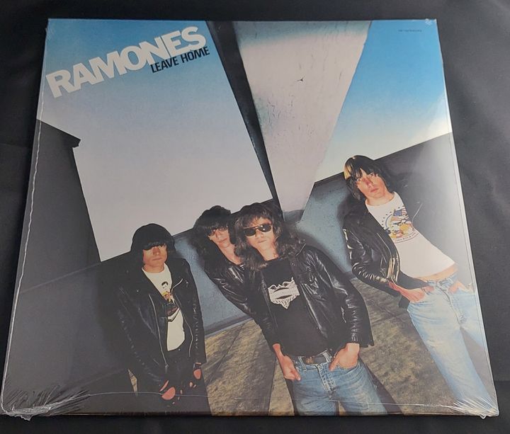 ramones-leave-homes.jpg