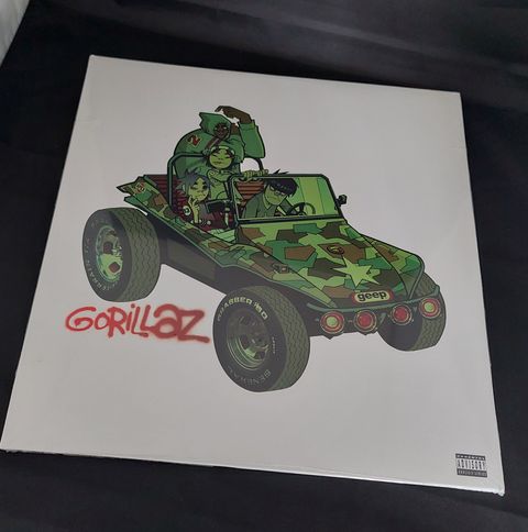 gorillaz-gorillaz.jpg
