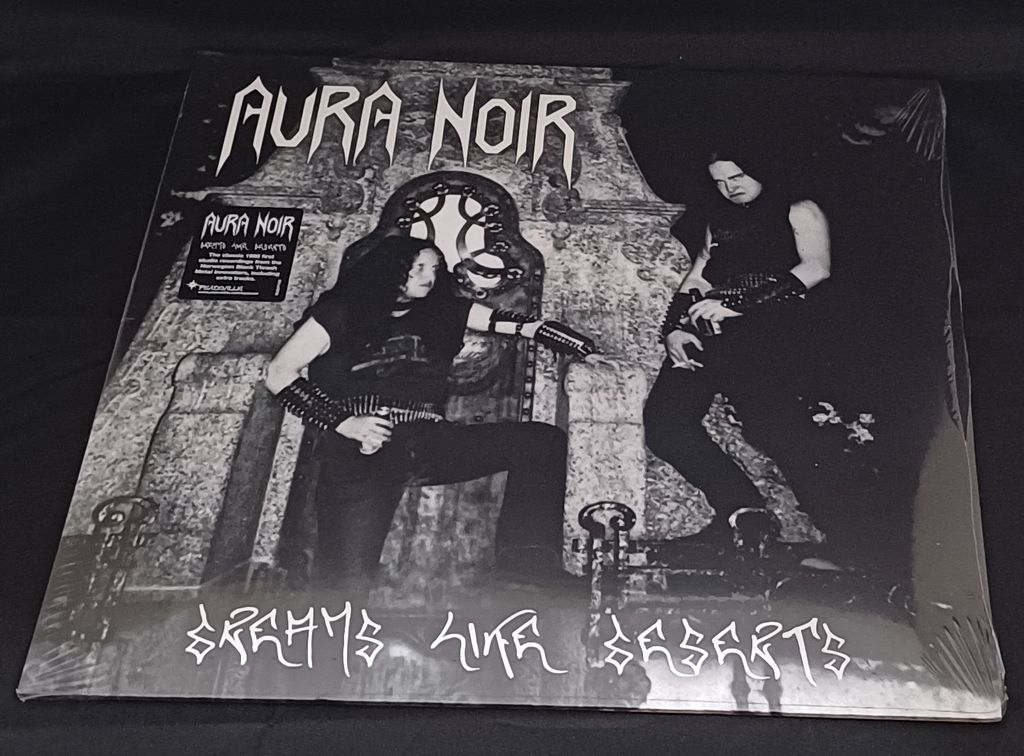 auro-noir