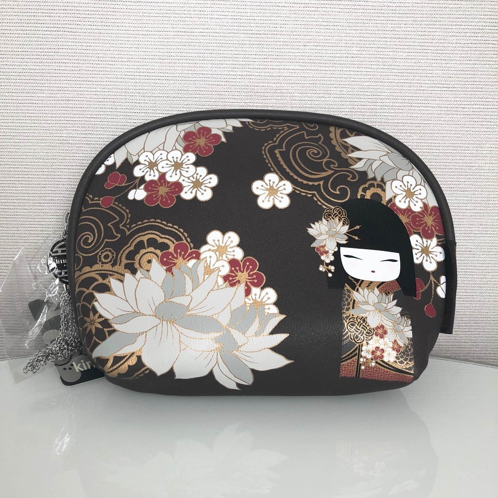 273372be855d24f22c57bffa07ef9c11