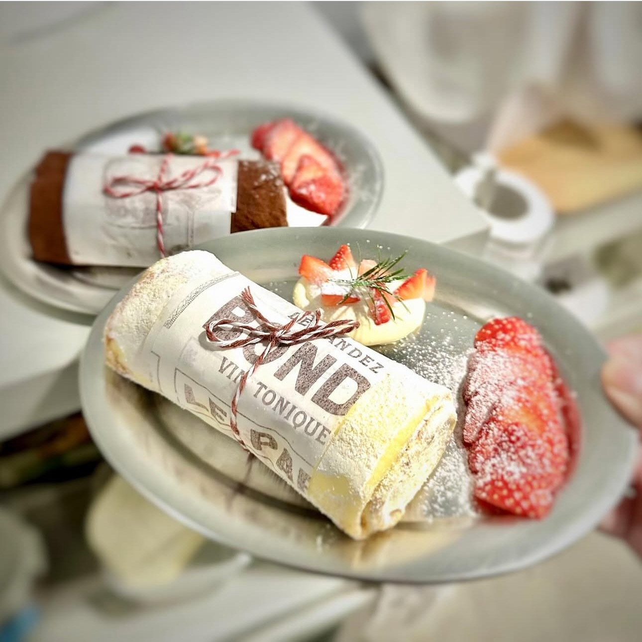 【行天宮站咖啡廳推薦｜珈琲部】全台唯一「蝸牛毛巾捲」必吃！在簡約灰白色系的日式空間，與貓咪一起享受自家烘焙手沖的慢時光