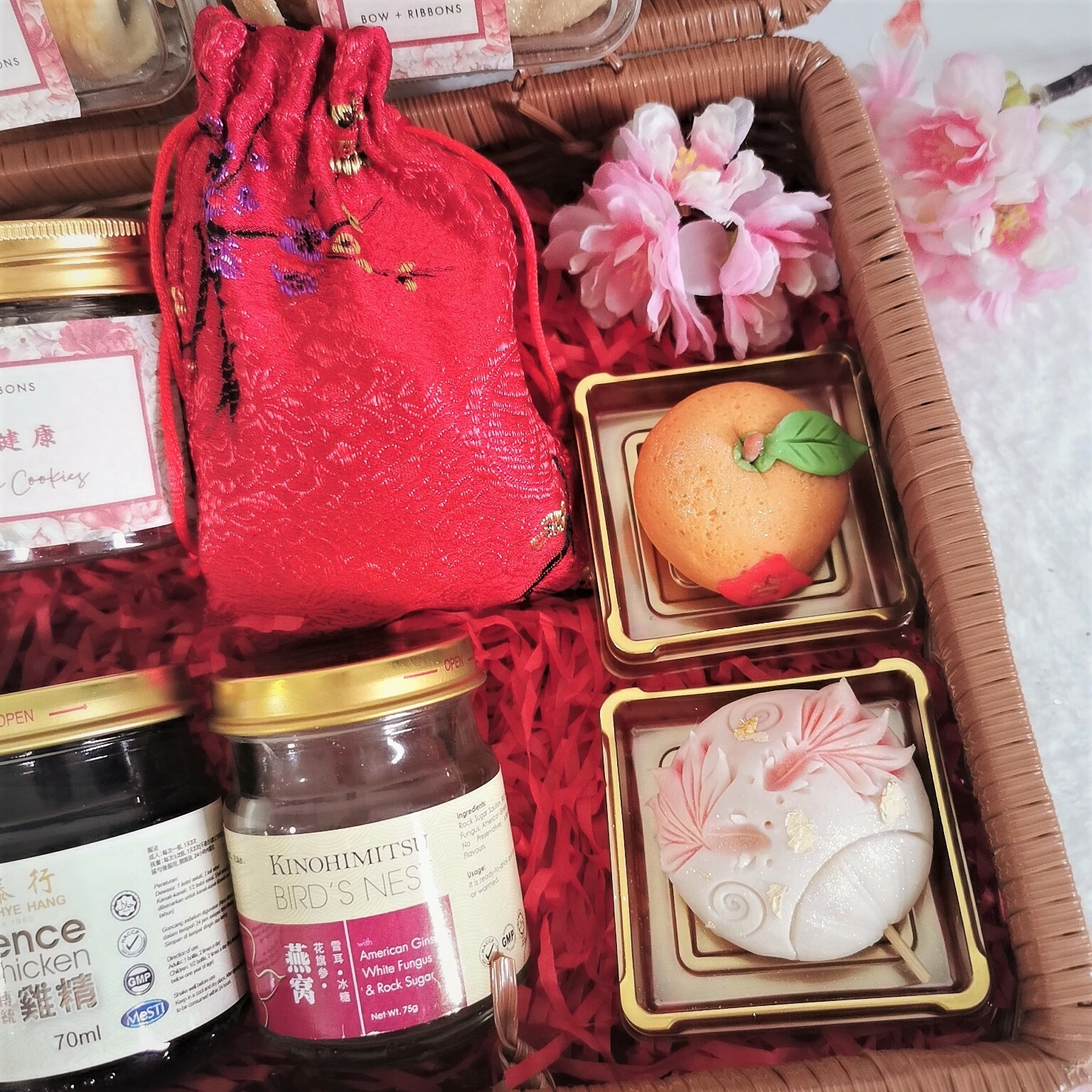 3. CNY 2023_Abundance_Suitcase