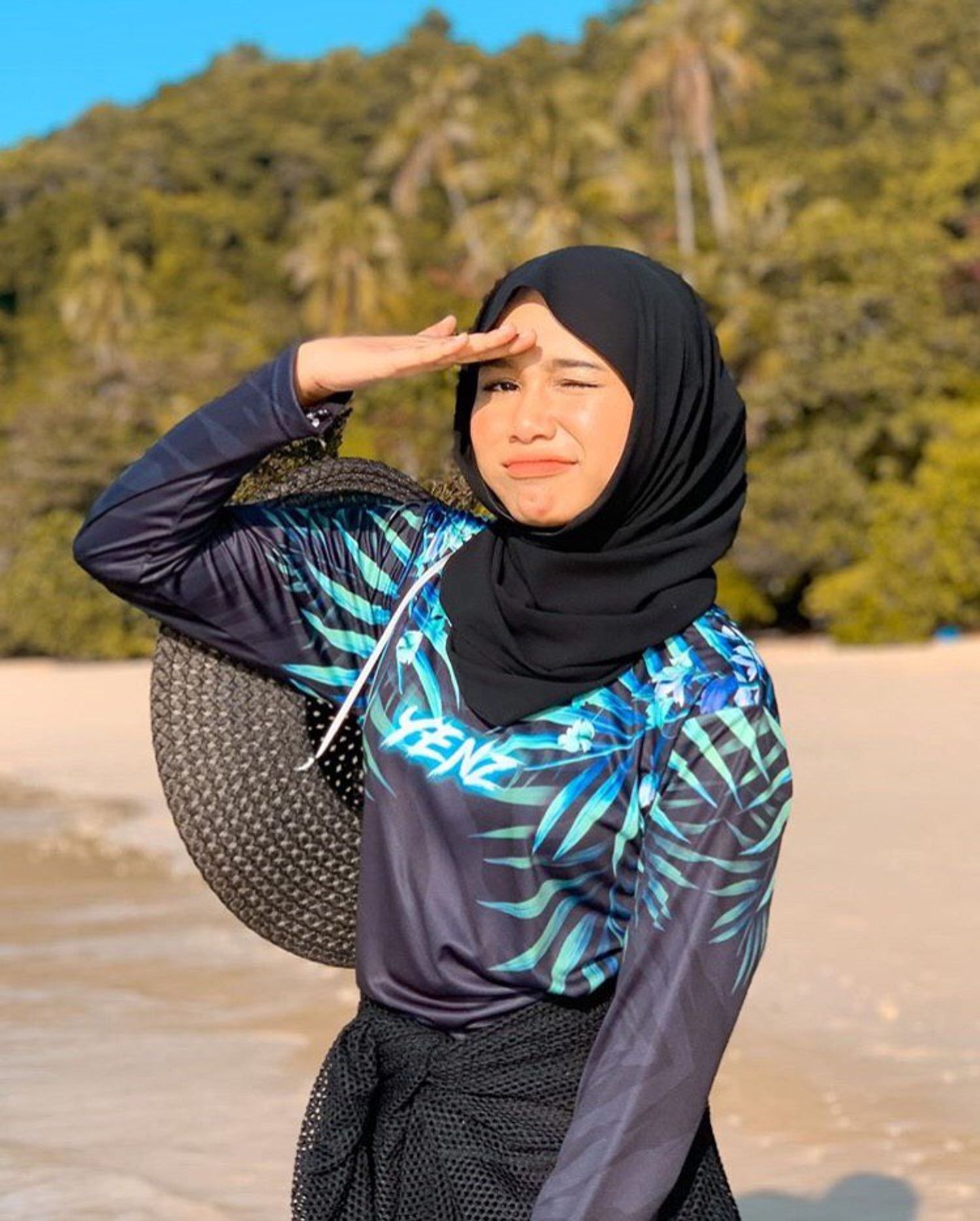 YENZ BY TOKWAN - Iman Troye | Penyanyi