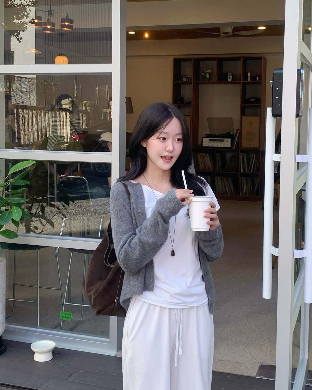 ff40b100-5551-4a50-b2d2-6022056986e7