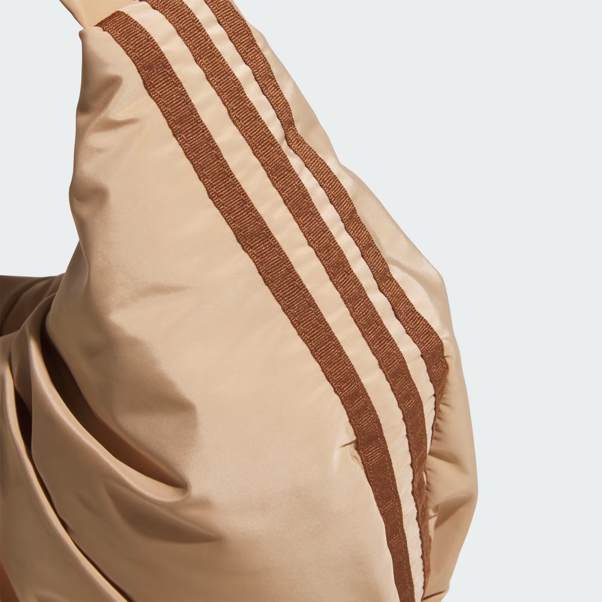 Brown_KA9272_42_detail