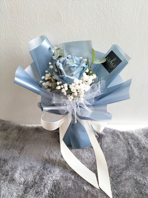 single-stalk-imported-white-rose-bouquet-in-ampang-kl-malaysia.png