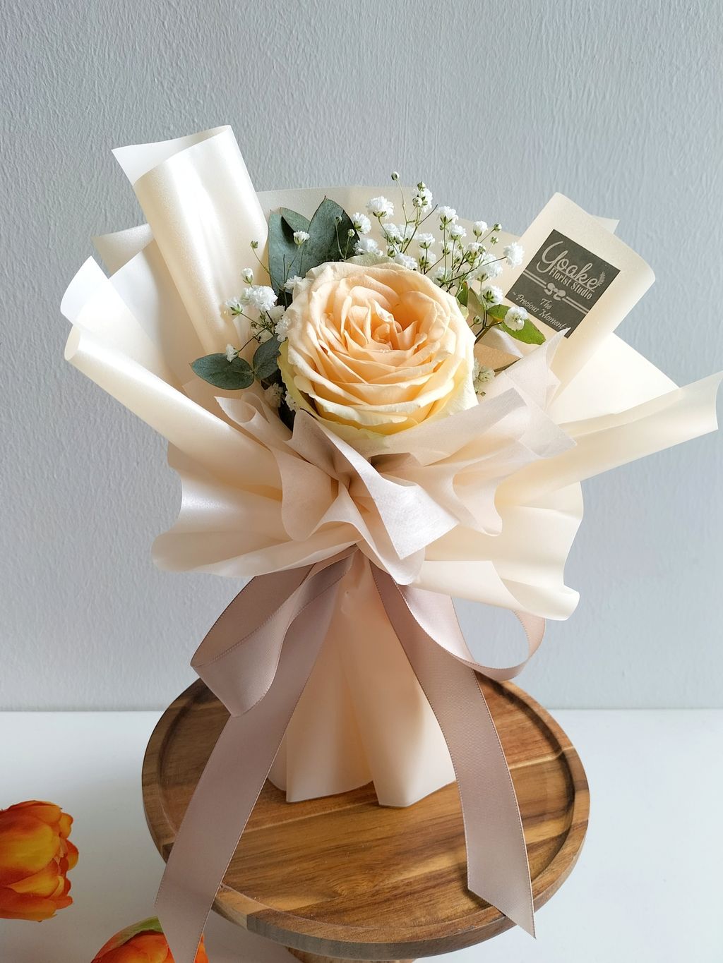 single-stalk-champagne-rose-bouquet-kl-florist.png