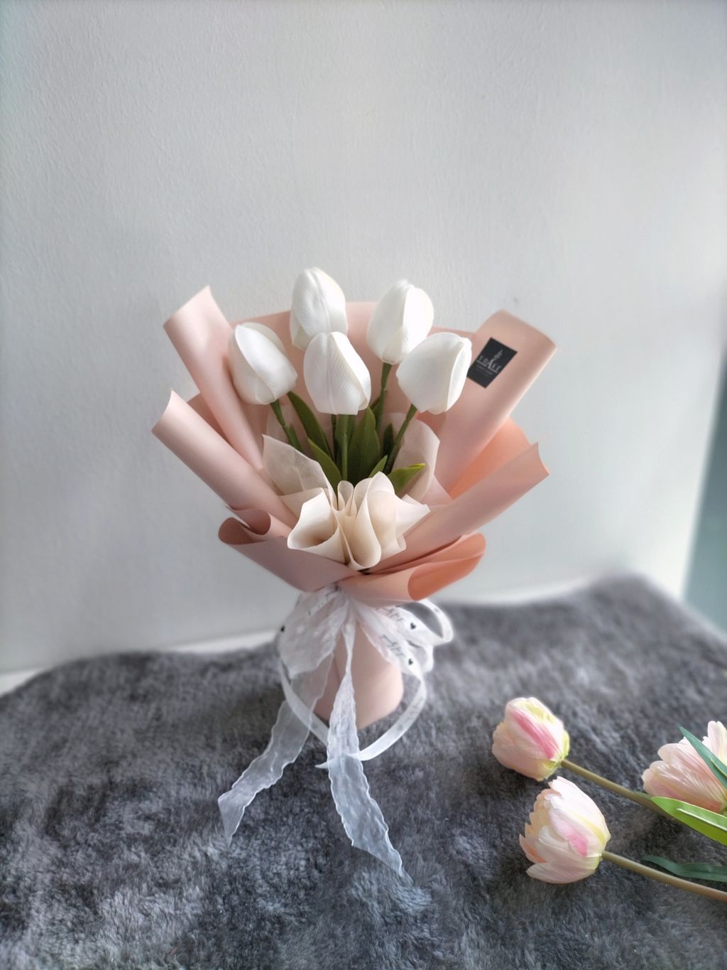 yoake_florist_kl_white_tulip_soap_flower