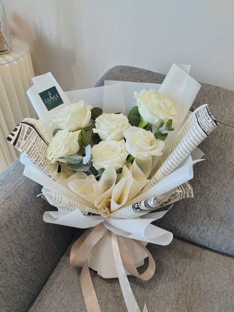 special design white rose bouquet - flower bouquet delivery KL – Yoake Florist