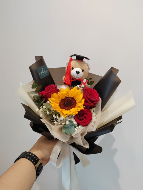 graduation flower delivery in KL & Selangor - Yoake Florist Studio