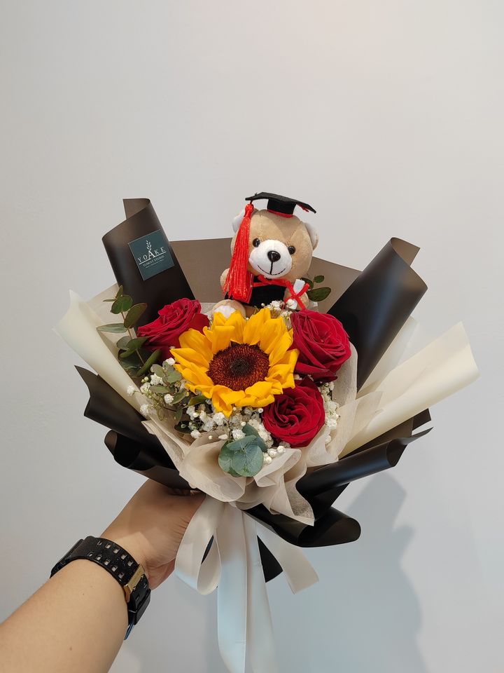 graduation flower delivery in KL & Selangor - Yoake Florist Studio